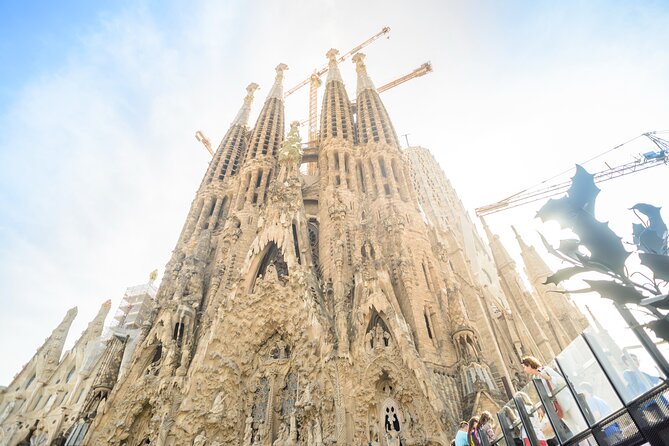 Barcelona Gaudi and Sagrada Familia Tour - Casa Batllo and the dragon roof