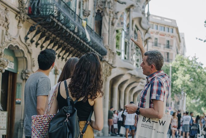 Barcelona & Gaudi. Regular Tour - The Antoni Tàpies Foundation adds a modern counterpoint