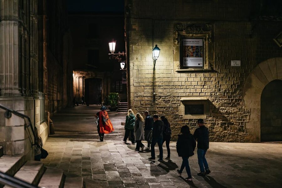 Barcelona: Gothic Quarter Ghosts and Legends Walking Tour - Key points to know before you book
