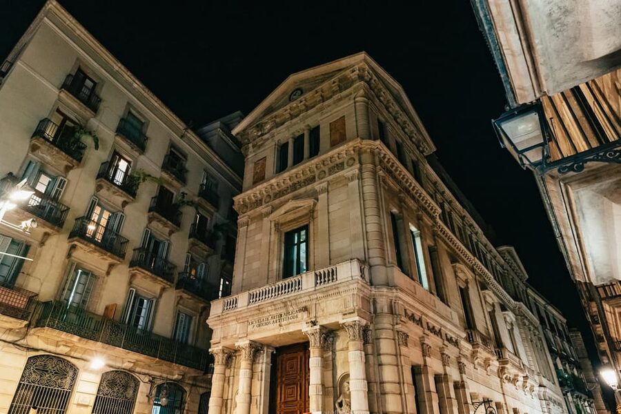 Barcelona: Gothic Quarter Ghosts and Legends Walking Tour - What this Barcelona ghost tour is really about