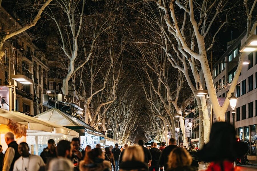 Barcelona: Gothic Quarter Ghosts and Legends Walking Tour - Barcelona and Catalonia beyond the usual tour