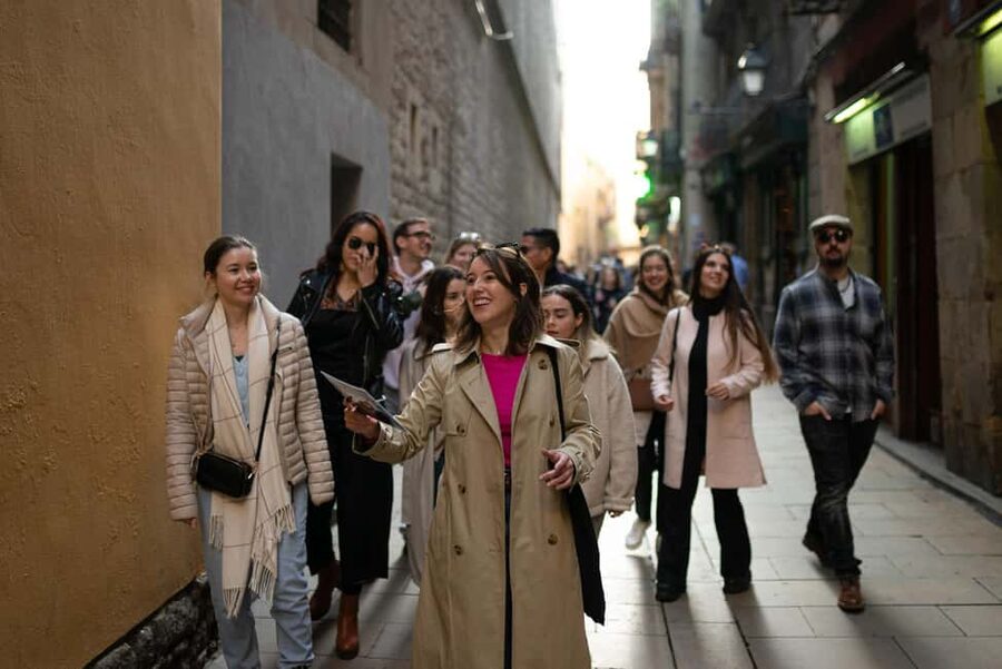 Barcelona: Guided Walking Tour - How the guides shape the experience