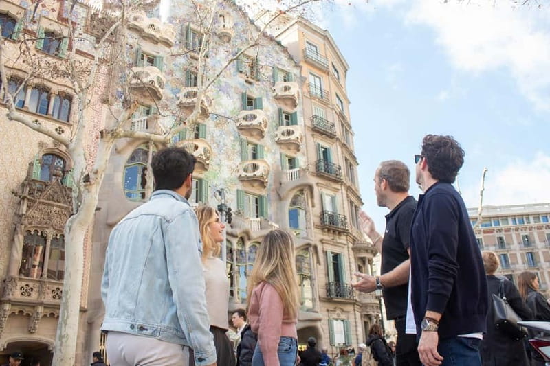 Barcelona: Helicopter Flight, Boat Ride, and Walking Tour - Vehicle transfers to the heliport