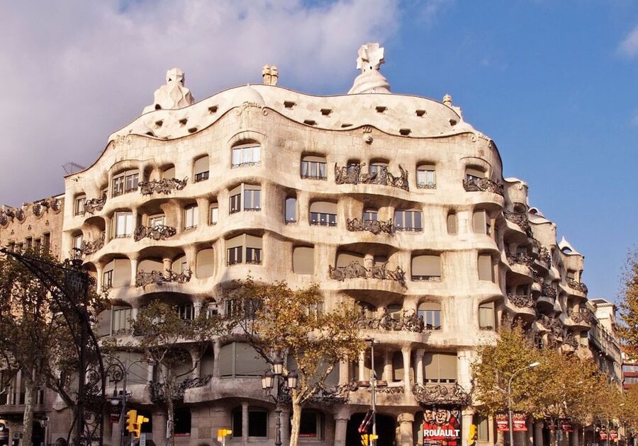 Barcelona: Helicopter Flight, Boat Ride, and Walking Tour - The boat from Port Vell to the heliport