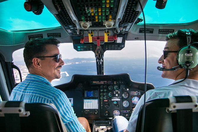Barcelona Helicopter, Sailboat & Old Town Private Walking Tour - Getting from Port Vell to the heliport