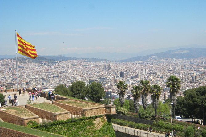 Barcelona Highlights Guided Tour with Monjuic Cable Car - Who gets the best value from this tour?