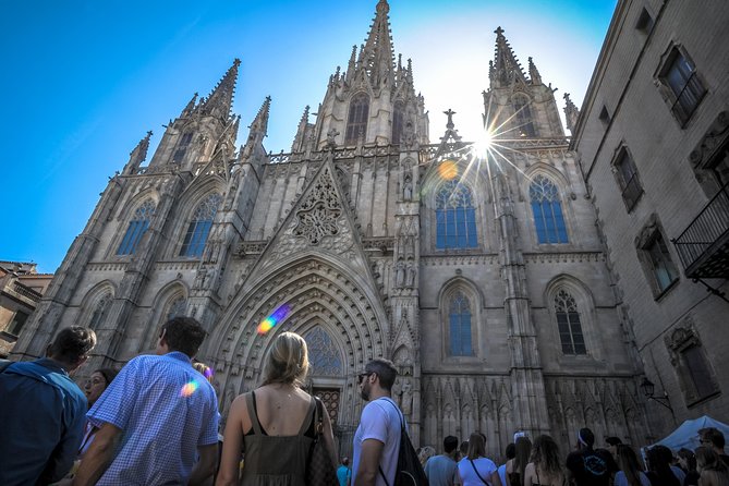 Barcelona Highlights & Sagrada Familia Tour: Priority Access - Montjuïc gives you Barcelona from above