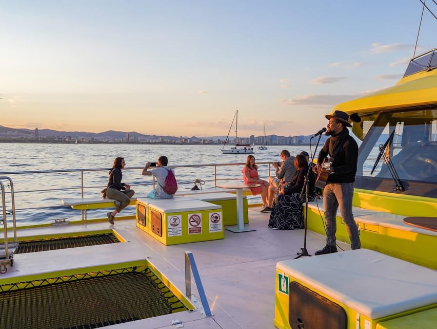 Barcelona: Hop-On Hop-Off Bus with Sailing Cruise - Port Vell to Port Olímpic by catamaran