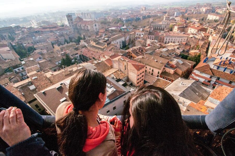 Barcelona: Hot Air Balloon Ride with Optional Transportation - Who will enjoy this most?