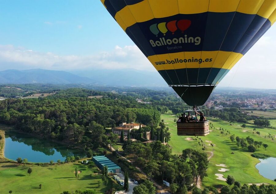 Barcelona: Hot Air Balloon Ride with Optional Transportation - From Barcelona cafes to the launch field