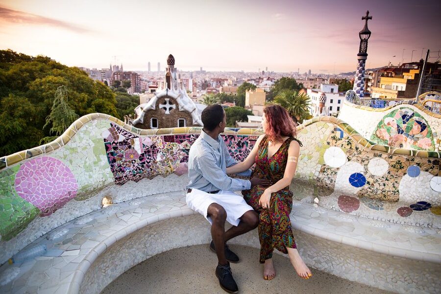 Barcelona: Instagram Tour of the Most Scenic Spots - Starting among the Cathedral and Gothic Quarter lanes
