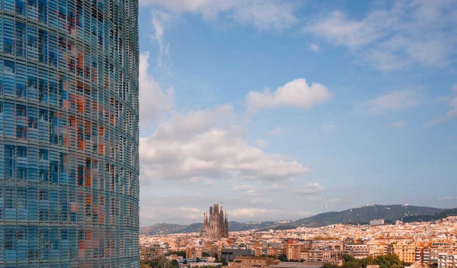 Barcelona: Mirador torre Glòries Skip-the-Line Ticket - Practical details that affect the value
