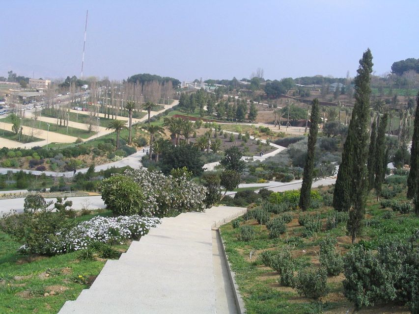Barcelona: Montjuïc Cable Car Ticket with Audio Guide - Who will enjoy this experience most