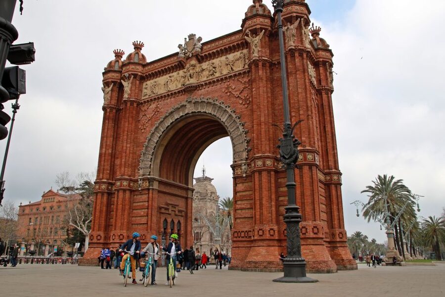 Barcelona: Montjuic Hill E-Bike Tour - Why this e-bike route works so well