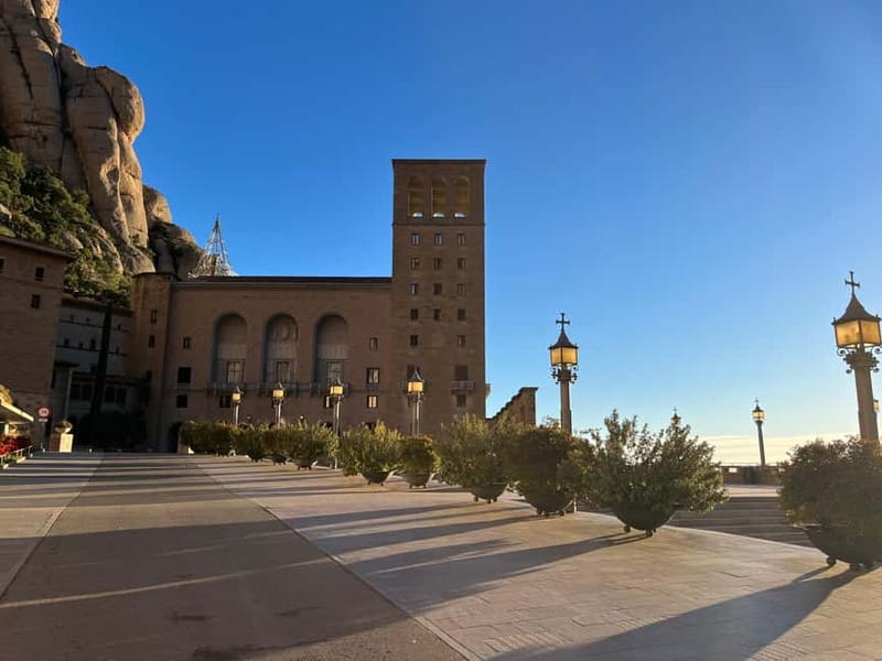 Barcelona: Montserrat Early Trip — Cable Car, Abbey & Hike - Returning by cogwheel train or aerial cable car