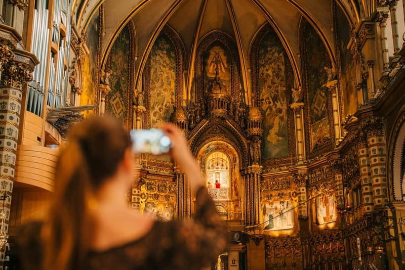 Barcelona: Montserrat Monastery and Black Madonna Day Trip - The gentle hike through Montserrat Natural Park