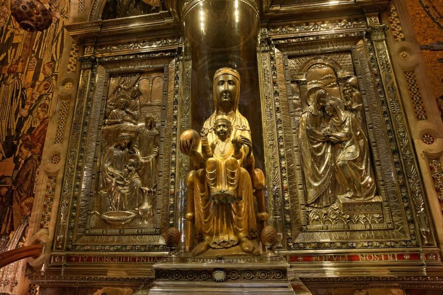 Barcelona: Montserrat Tour with Cog-Wheel & Black Madonna - Who should choose this Montserrat trip?