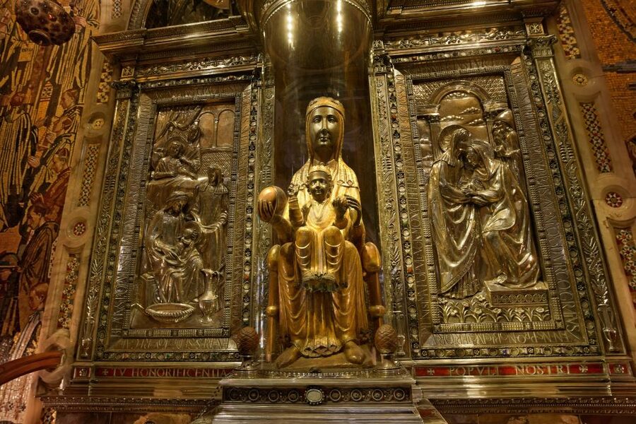 Barcelona: Montserrat Tour with Lunch & Wine Tasting Option - Who should book this Montserrat tour?