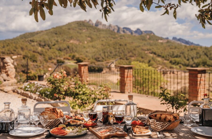 Barcelona: Montserrat Visit & Lunch at Farmhouse Small Group - Key points to know before booking