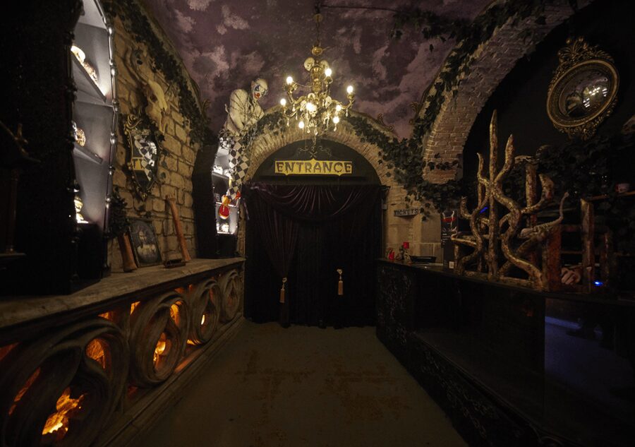 Barcelona: Nightmare Horror Museum Maze Entry Ticket - Key points at a glance