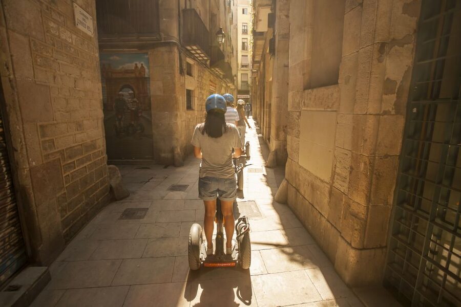 Barcelona: Old Port and Gothic Quarter Guided Segway Tour - Columbus Monument and the end of Las Ramblas