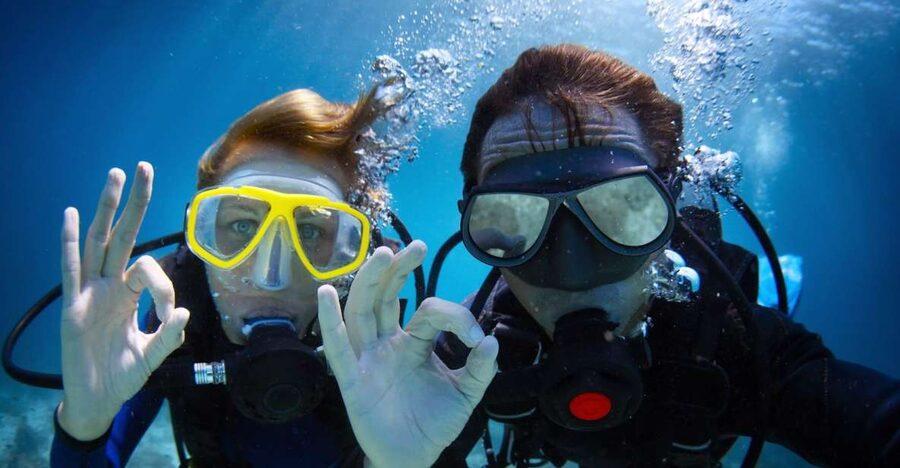 Barcelona: PADI Discover Scuba Diving - Why the beach entry helps first-time scuba users