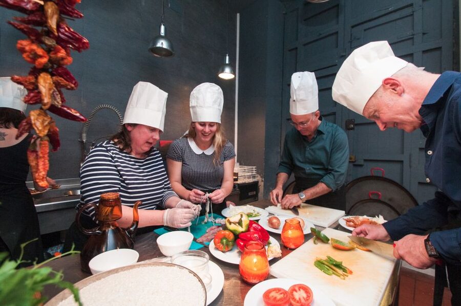 Barcelona: Paella Cooking Experience & Boqueria Market Tour - How Much Food and Drink Do You Get?