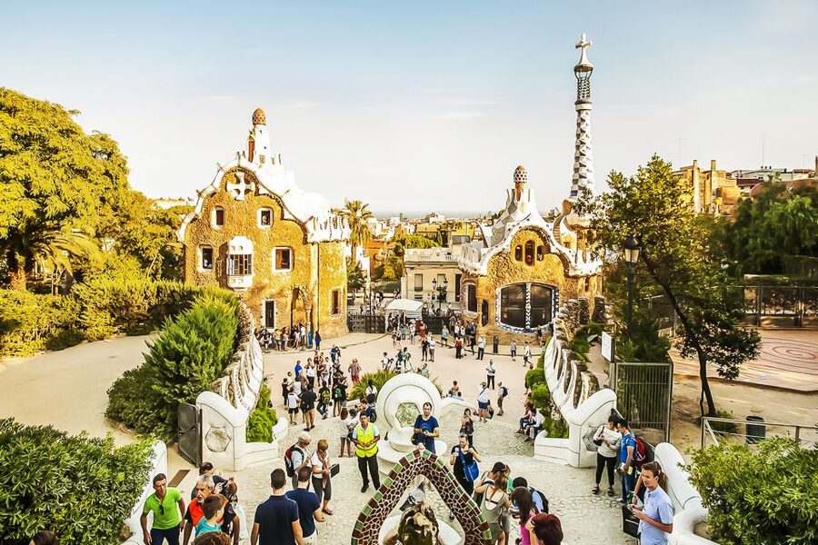 Barcelona: Park Güell Admission Ticket - Entering with a timed mobile ticket