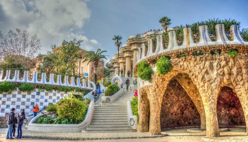Barcelona: Park Güell Guided Tour - Why Park Güell makes a good guided visit