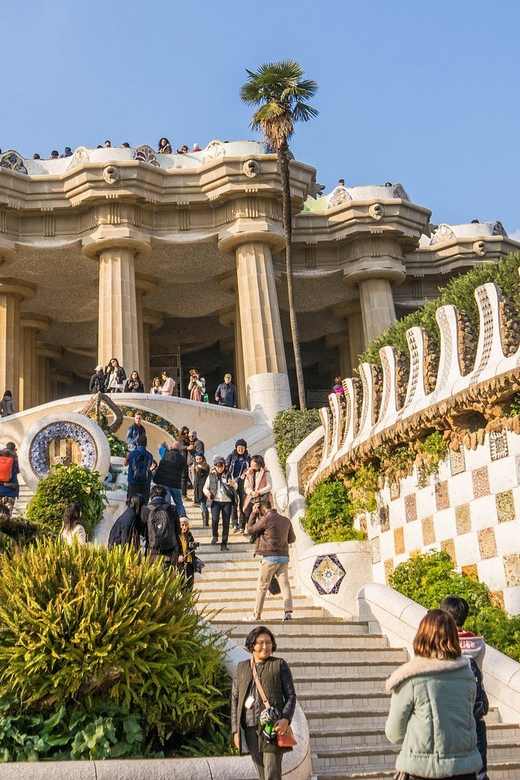 Barcelona: Park Güell Guided Tour - How much value do you get for $28?