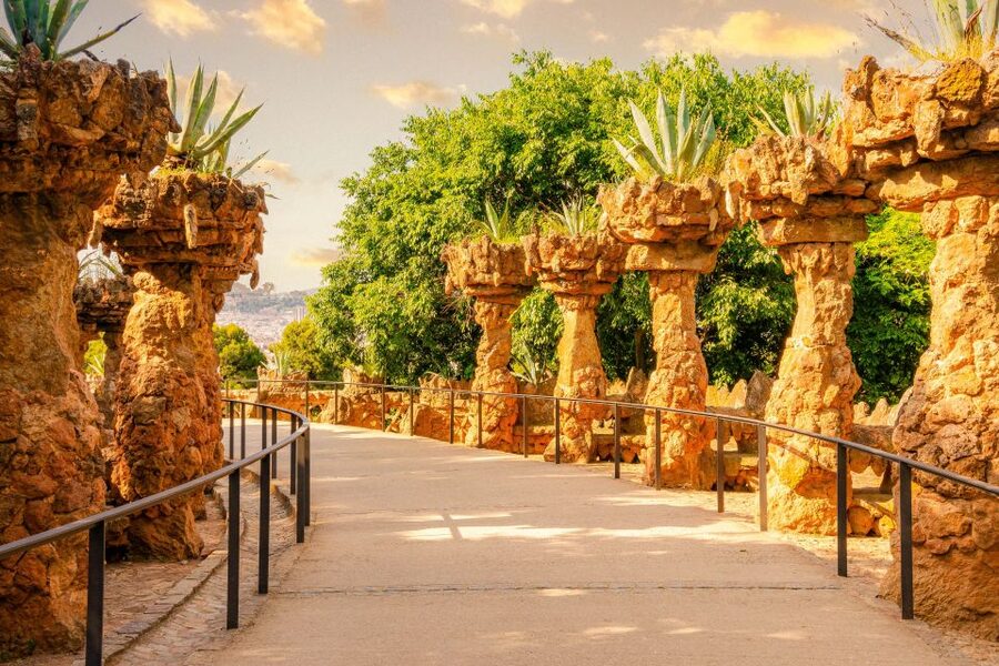 Barcelona: Park Güell Guided Tour with Fast-Track Ticket - Who Should Book This Park Güell Tour?