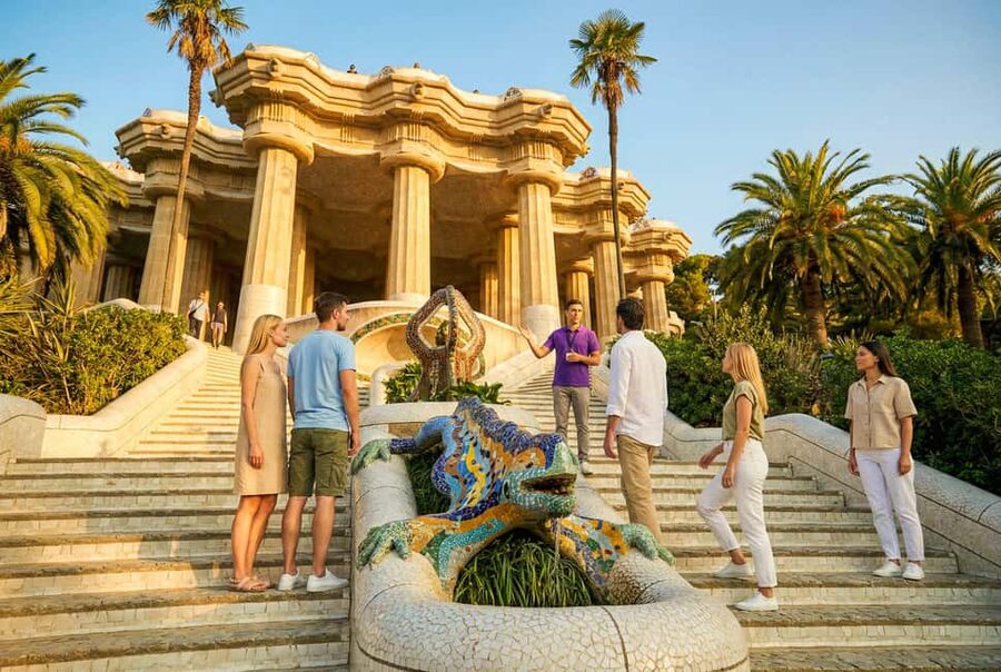 Barcelona: Park Güell Guided Tour with Fast-Track Ticket - Inside the Hypostyle Room