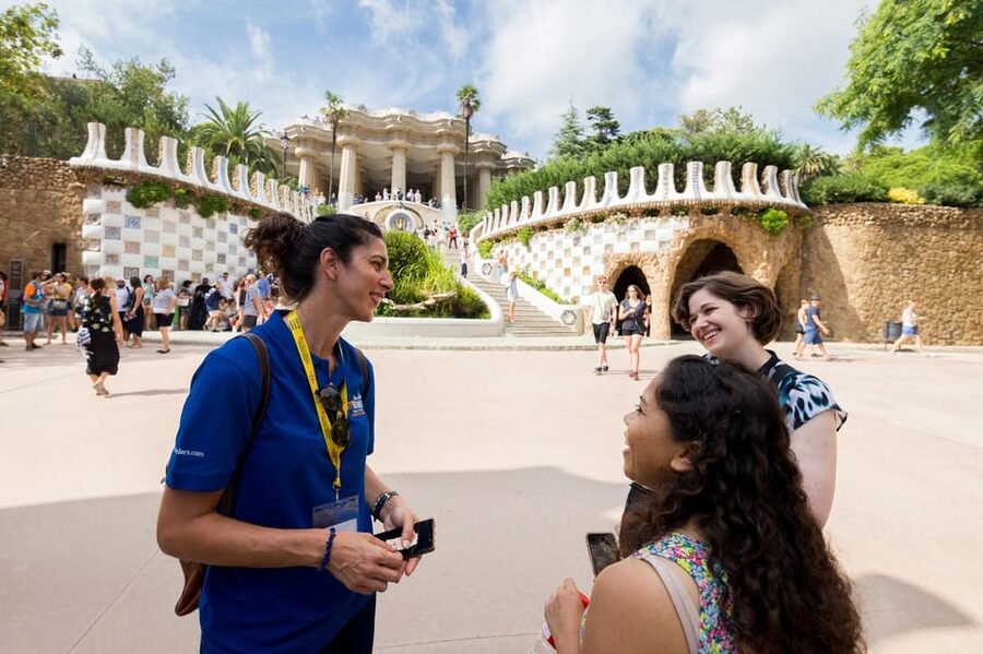 Barcelona: Park Guell Guided Tour with Skip The Line Entry - Why a guide helps at Park Güell