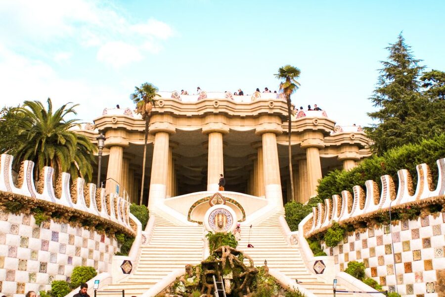 Barcelona: Park Güell & La Sagrada Familia Tickets and Tour - Key points to know before booking