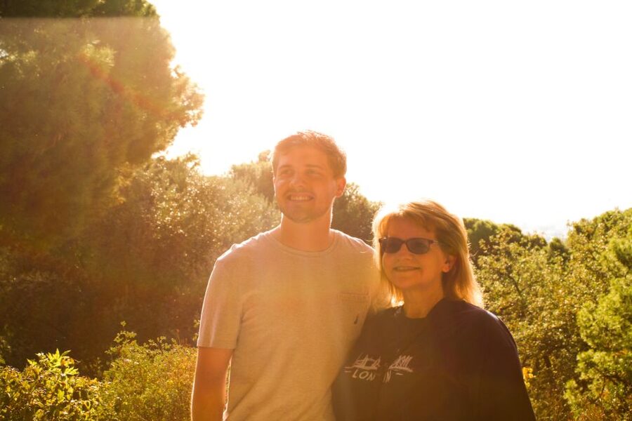 Barcelona: Park Güell & La Sagrada Familia Tickets and Tour - Starting at Park Güell’s monumental area