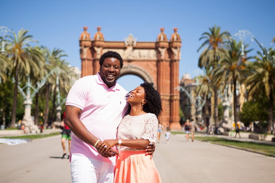 Barcelona: Photoshoot Tour Old Town - Ciutadella Park and the change of scenery