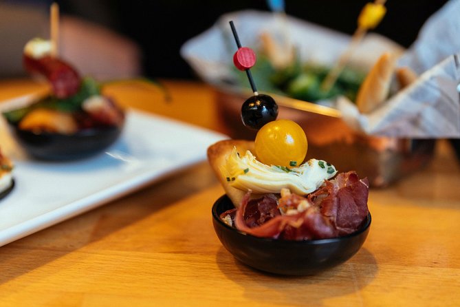 Barcelona Private Food Tour With Locals: 6 or 10 Tastings - The guide makes or breaks the experience