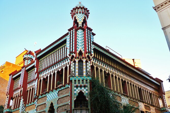 Barcelona Private Tour by Sidecar Motorcycle - The Columbus Monument, La Rambla, and Port Vell