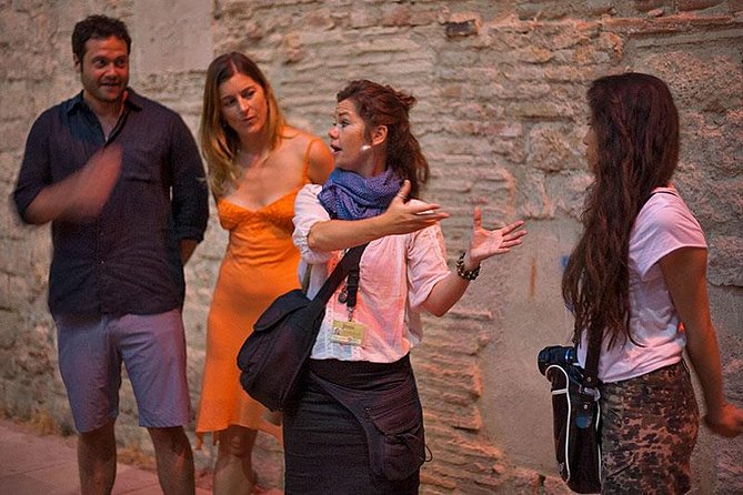 Barcelona's Dark History Night Tour - The guides make or break the evening