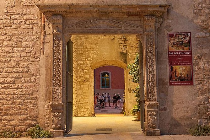 Barcelona's Dark History Night Tour - What you learn about the Spanish Inquisition
