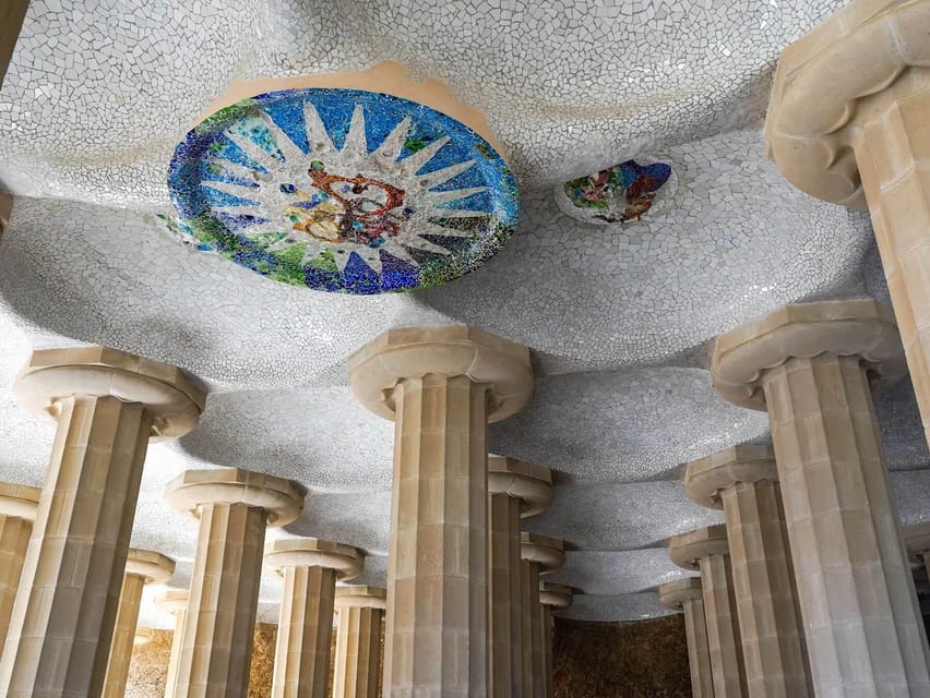 Barcelona: Sagrada Familia and Park Güell Tour - What the Guide Adds to the Experience