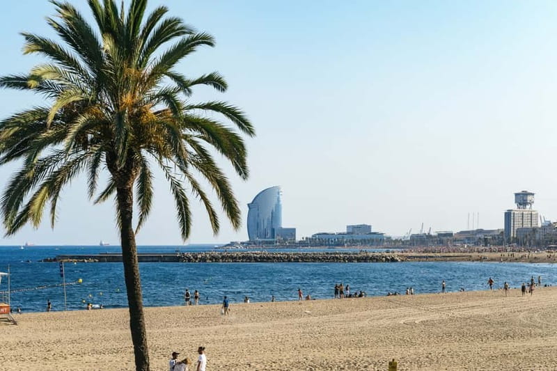 Barcelona: Sagrada Familia or Coastal City Sights by eBike - The 4pm beach and old-town option