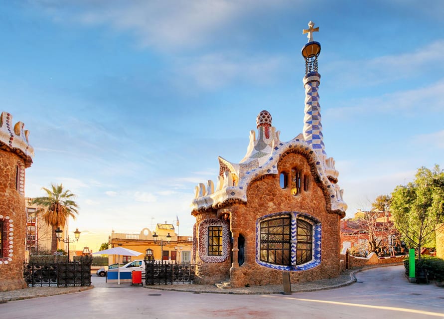 Barcelona: Sagrada Familia & Park Güell Guided Tour & Ticket - Why this Gaudí pairing works so well