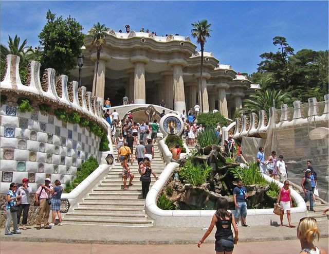 Barcelona: Sagrada Familia & Park Güell Guided Tour & Ticket - Exploring Park Güell’s mosaic world