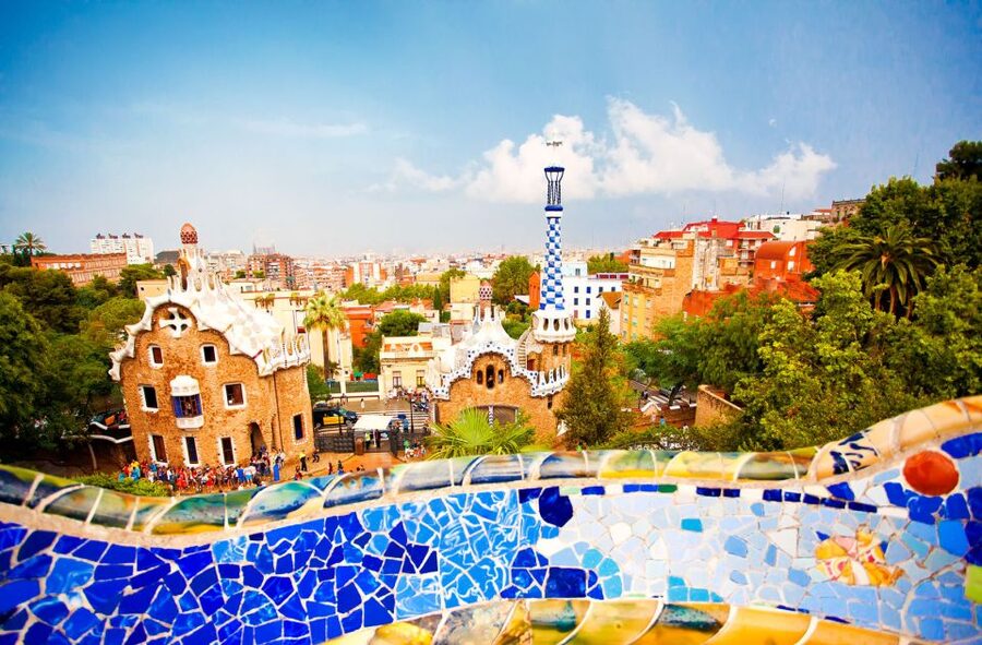 Barcelona: Sagrada Familia & Park Güell Guided Tour & Ticket - The small rules that matter