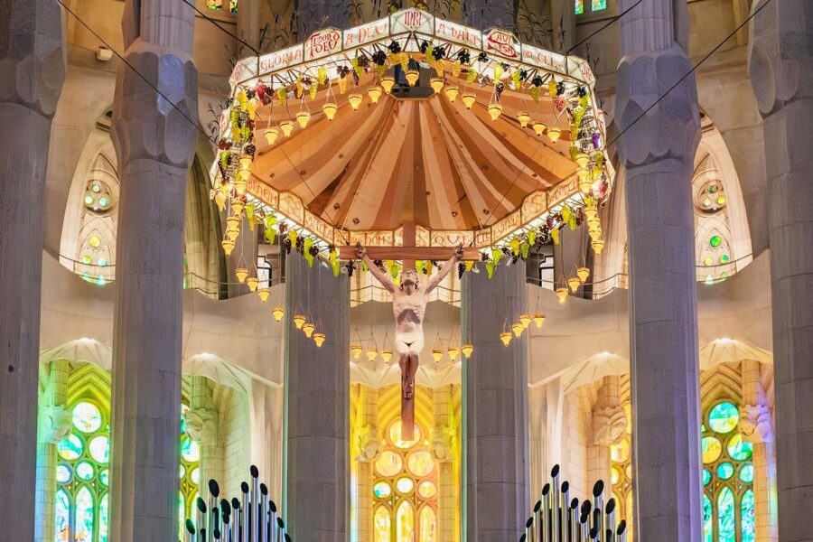 Barcelona: Sagrada Familia Skip-the-Line Entry Ticket & Tour - Meeting at Av. de Gaudí