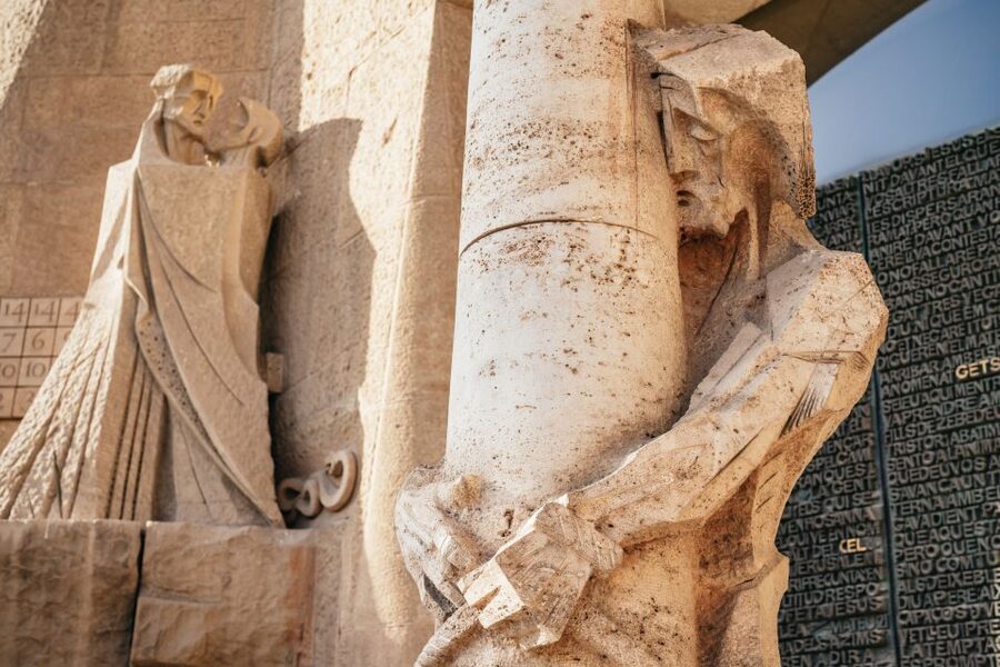 Barcelona: Sagrada Familia Skip-the-Line Entry Ticket & Tour - Timing, Clothing, and Access Rules