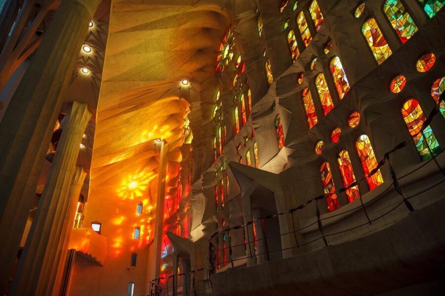 Barcelona: Sagrada Familia Skip-the-Line Guided Tour - Why Sagrada Familia deserves a guided visit