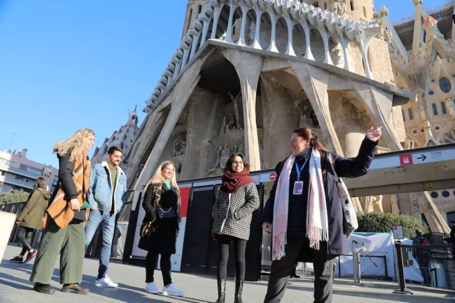 Barcelona: Sagrada Familia Skip The Line Insider Guided Tour - Final decision: a smart backup with useful interpretation