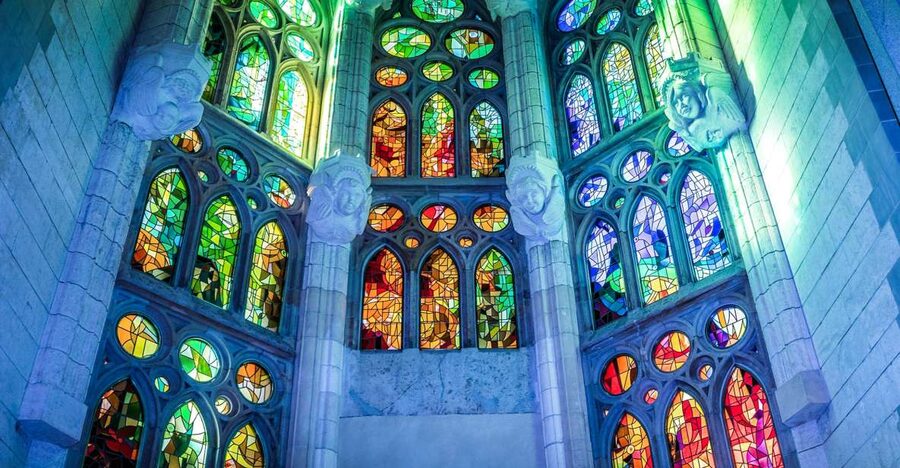 Barcelona: Sagrada Família Skip the Line Tour & Entry Ticket - Seeing the Nativity façade first